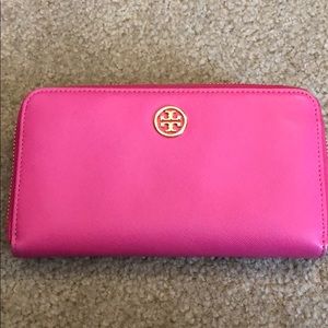 Tory Burch Robinson Wallet